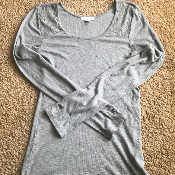 Delia’s Top - Picture 2 of 3